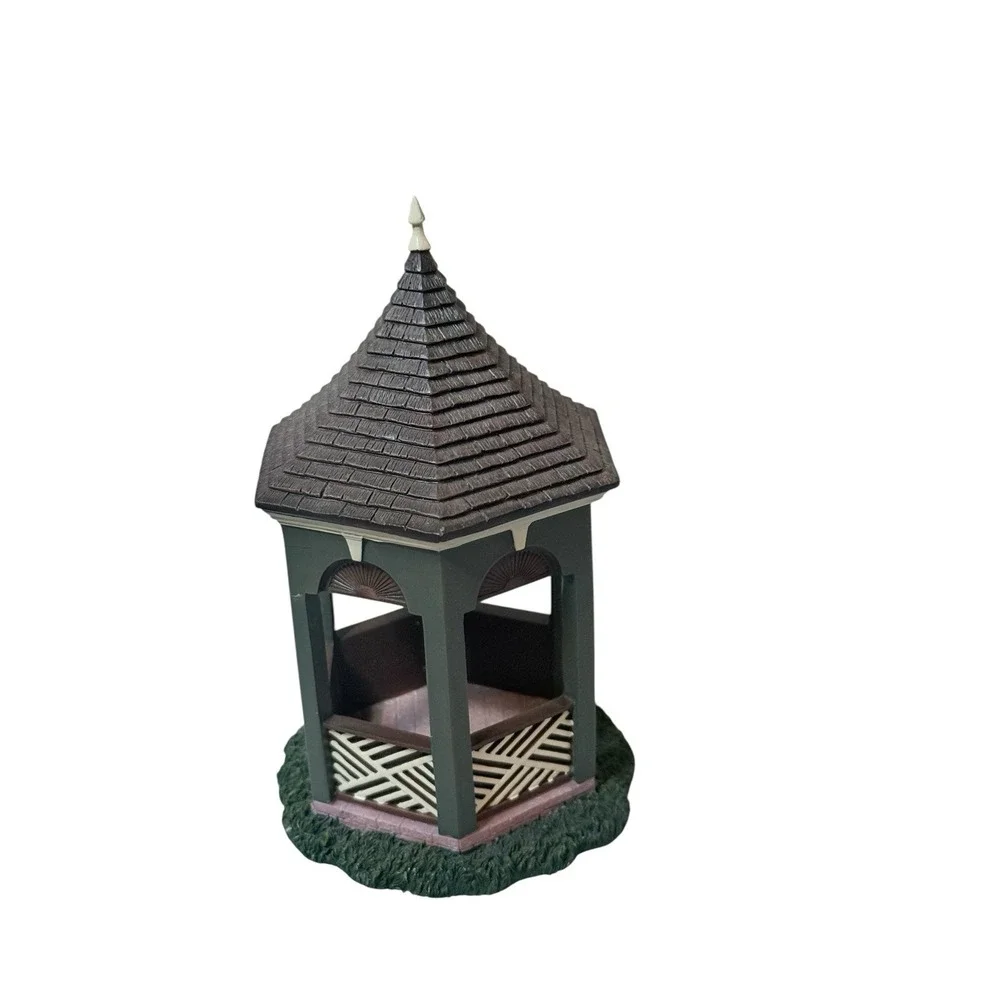 Lang &‎ Wise Colonial Williamsburg Collectible Garden Gazebo No Box Preowned